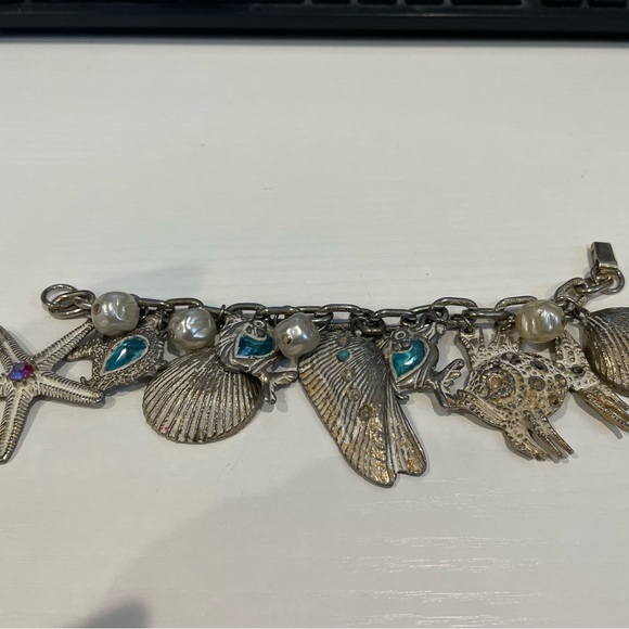 Vintage Charm Bracelet Silver Gold  Tone Ocean Sea Shell Starfish Stones 7" - Picture 3 of 7